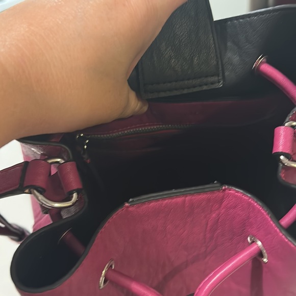 Calvin Klein Gabriella Bucket Bag - Picture 4 of 6